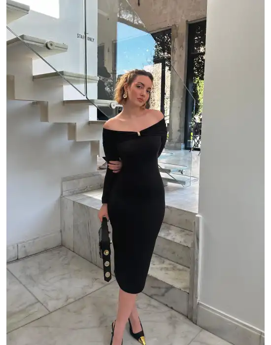 Siyah Tokalı Madonna Elbise