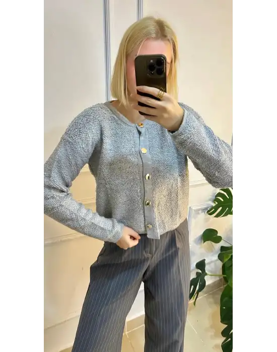 Yumie Gri Gold Düğmeli Kürk Görünümlü Yumuş Triko Hırka