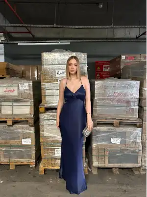 Moi Sırt Dekolteli V Yaka Balık Parlak Saten Abiye Lacivert Elbise