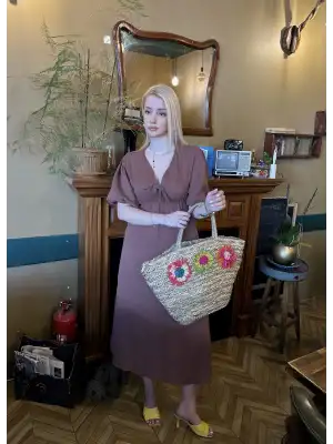 Vayla Kahve Müslin Kumaş Bağlama Detaylı Elbise