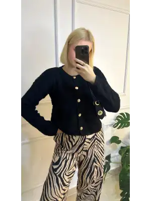 Yumie Siyah Gold Düğmeli Kürk Görünümlü Yumuş Triko Hırka