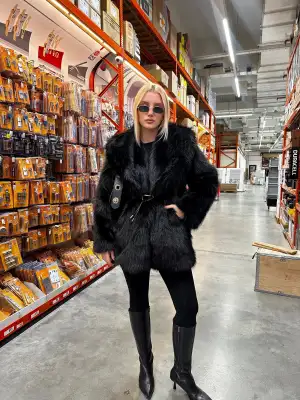 Zr Model Kemerli Yumuş Siyah Kürk