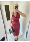 Jakarlı Saten Degaje Yaka Bordo Elbise