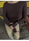 Kahve Kayık Yaka Parmak Geçmeli Bluz