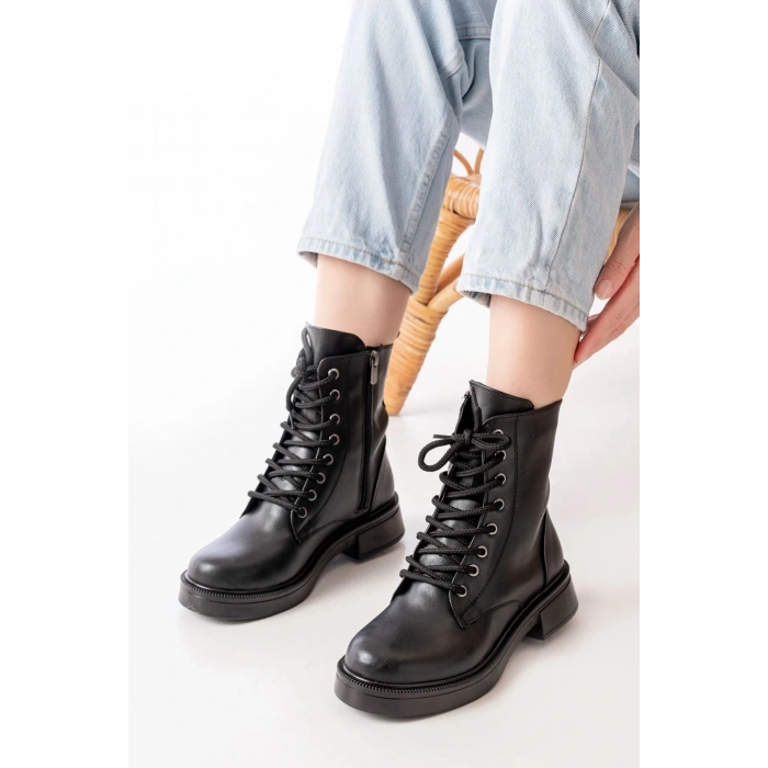 02-356 Siyah Düz Topuklu Bağcıklı Fermuarlı Günlük Kadın Bot