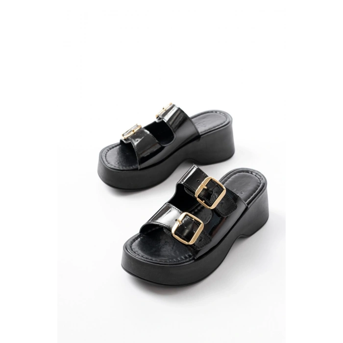 24414-574 Siyah Rugan Günlük Tokalı Dolgu Topuk Kadın Terlik