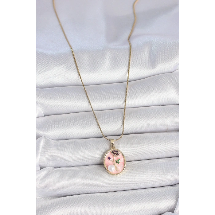 316L Çelik Gold Renk Zincir Pembe Çiçek İşlemeli İnci Detay Portre Model Kadın Kolye