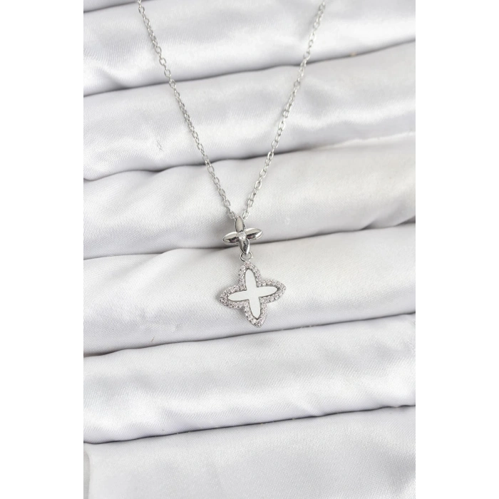 316L Çelik Zincir Gümüş Renk 4 Yapraklı Yonca Model Zirkon Taşlı Kadın Kolye