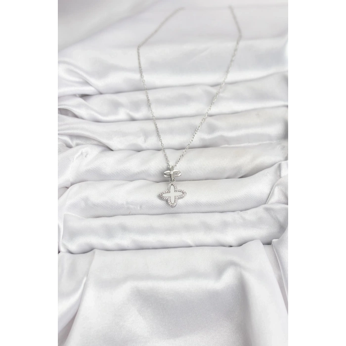 316L Çelik Zincir Gümüş Renk 4 Yapraklı Yonca Model Zirkon Taşlı Kadın Kolye