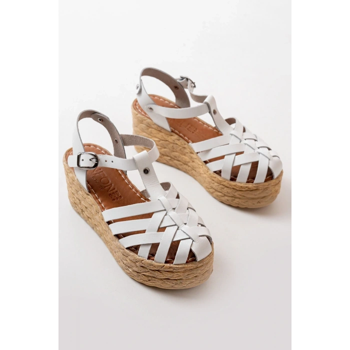 684-02 Beyaz Ortopedik Hakiki Deri Dolgu Kadın Sandalet