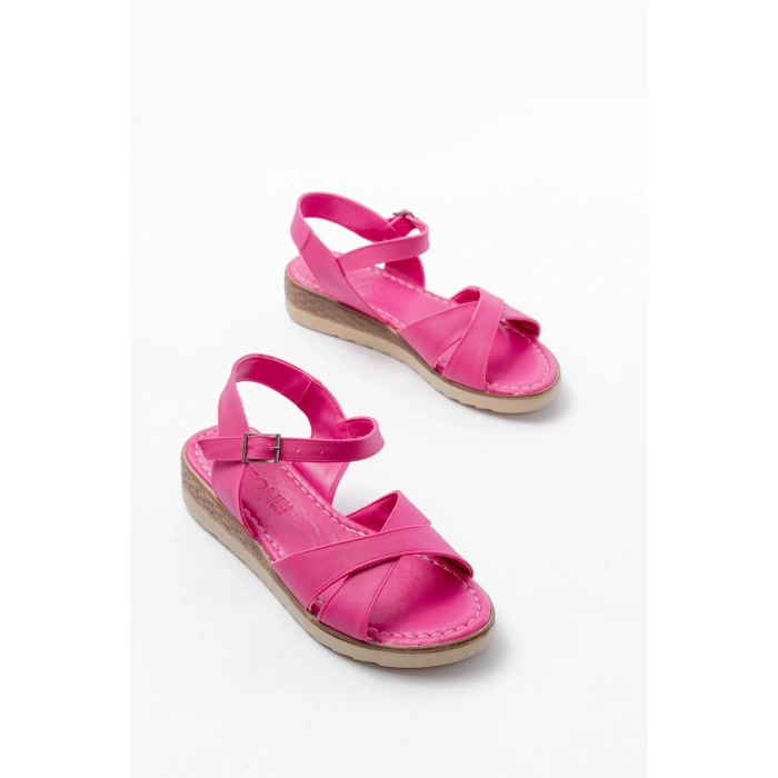 692-564 Fuşya Ortopedik Taban Çapraz Tokalı Kadın Sandalet