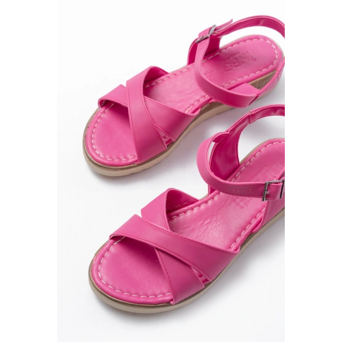 692-564 Fuşya Ortopedik Taban Çapraz Tokalı Kadın Sandalet