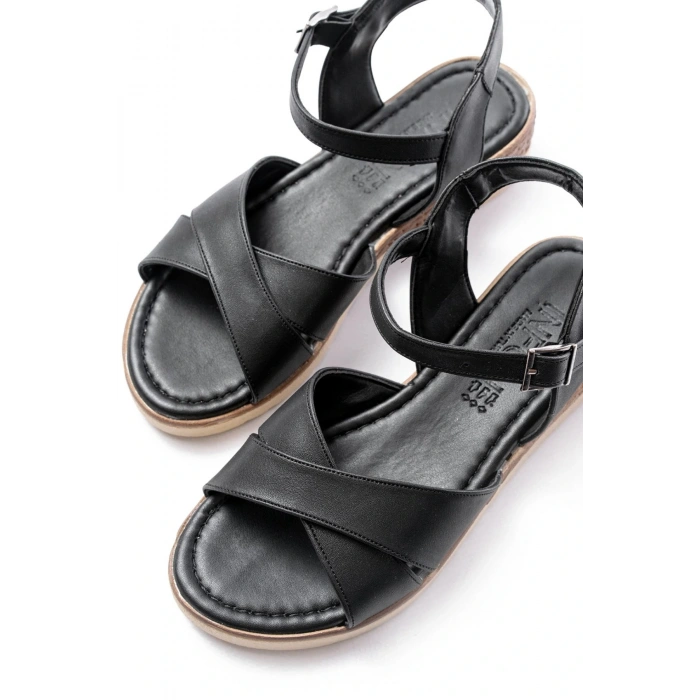 692-564 Siyah Ortopedik Taban Çapraz Tokalı Kadın Sandalet