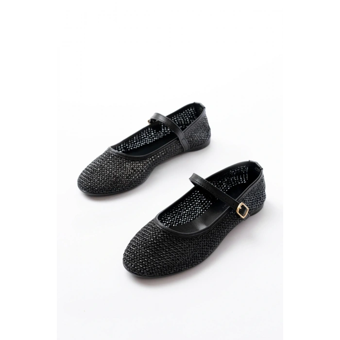 7432 Siyah Fileli Toka Detaylı Günlük Kadın Babet