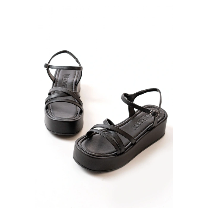 861-1016 Siyah Dolgu Kadın Sandalet