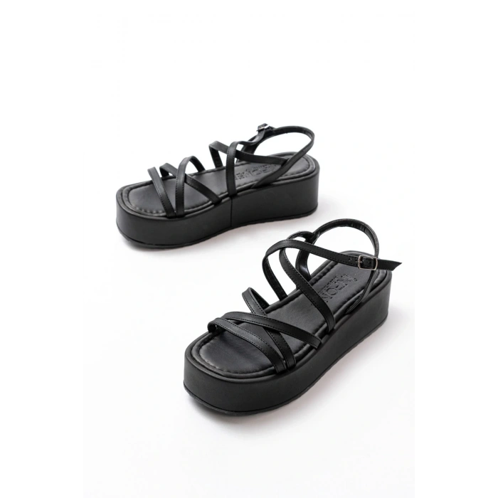 861-1029 Siyah Dolgu Kadın Sandalet