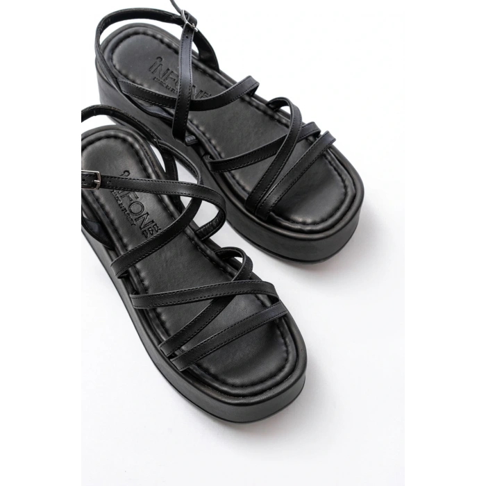 861-1029 Siyah Dolgu Kadın Sandalet