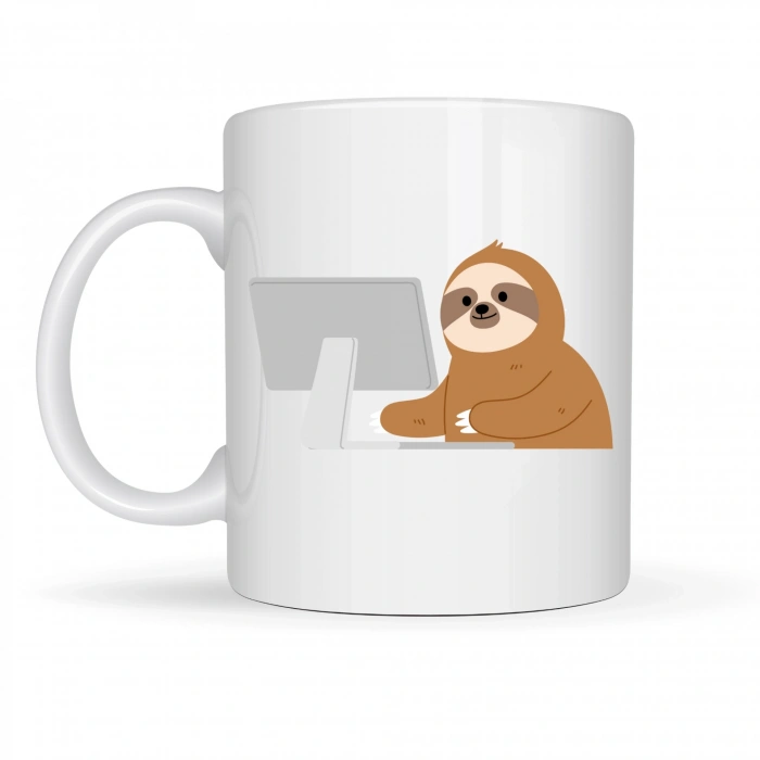 Bilgisayar Başında Tembel Hayvan Desenli Porselen Kupa MODEL 113 – Sevimli Sloth Tasarımlı Ofis & Kahve Kupası , Eğlenceli Hediye