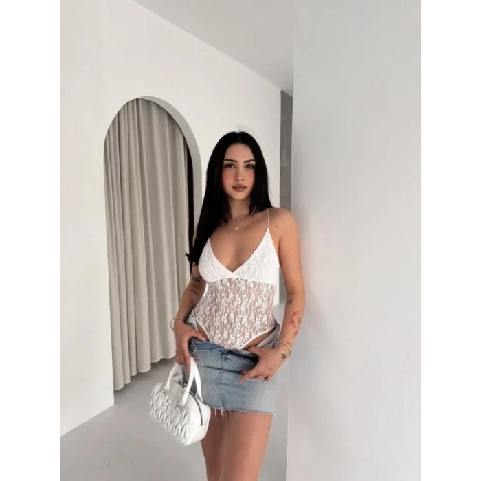 Dantel Detaylı Derin Dekolte Body Şık Kolsuz Yazlık Bodysuit - Beyaz