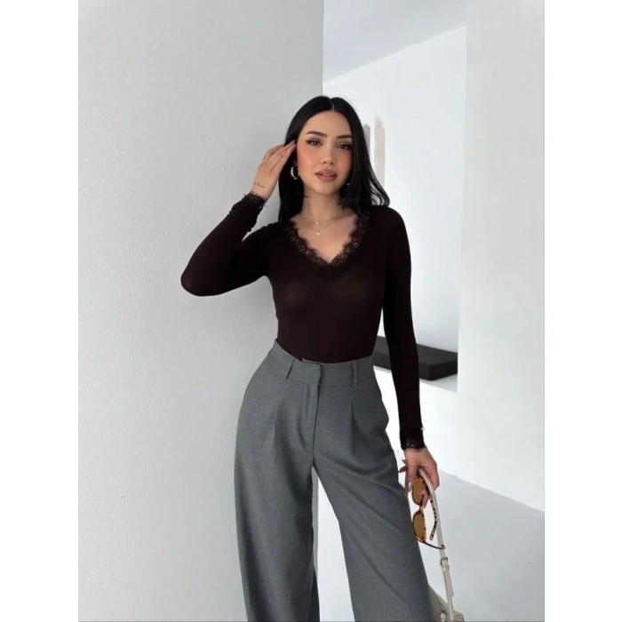 Dantel Detaylı V Yaka Arkası V Yaka Kaşmir Dokulu Uzun Kollu Bluz - Siyah