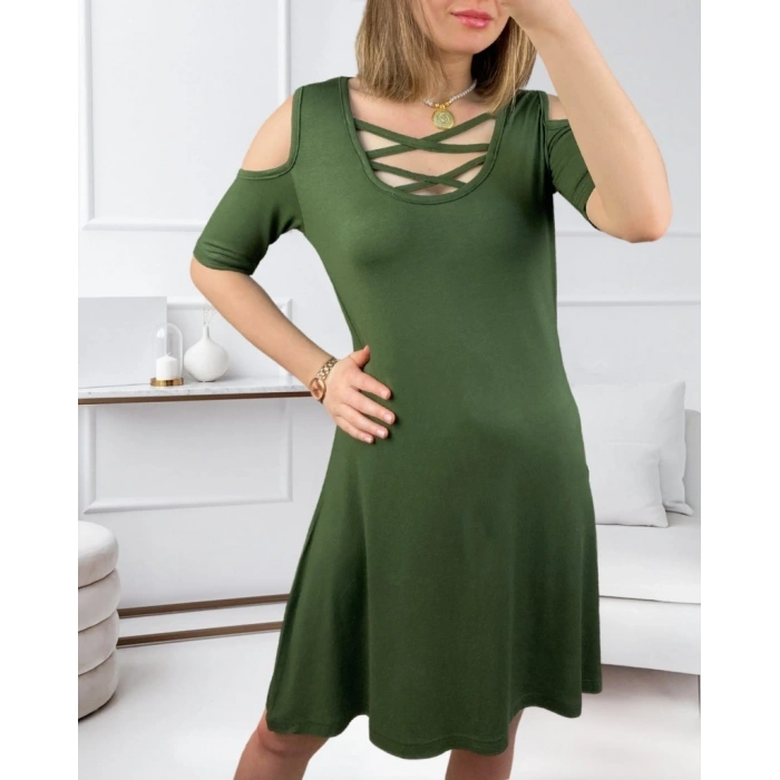 Dekolteli Bağcık Detay Viskon Kumaş Elbise