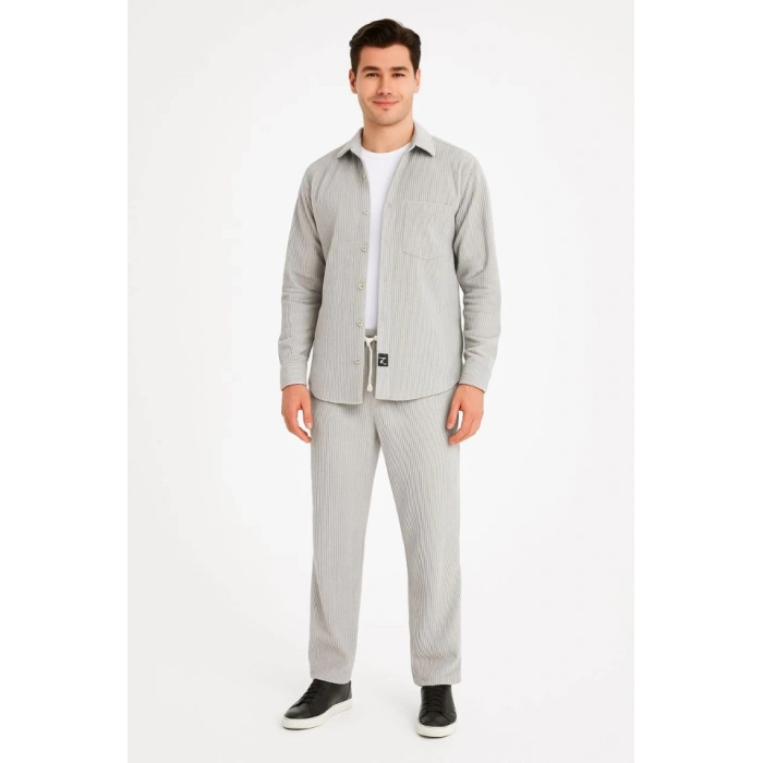 Erkek Kadife Oversize Takım – Gömlek Ve Pantolon İkili Set Füme Corduroy Şıklığı, Rahat Ve Zarif Duruş Yumuşak Dokulu Kadife Kumaş, Düğmeli Gömlek Üst Ve Lastikli Pantolon Alt Parça Ile Gün Boyu Konfor- Gri