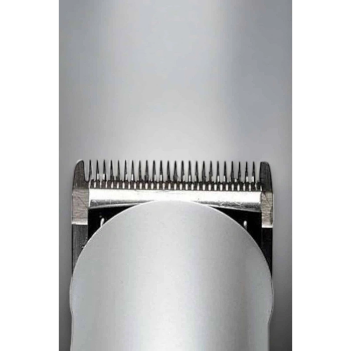 Erkeklere Özel Şarjlı Saç ve Sakal Kesme Tıraş Makinesi Seti