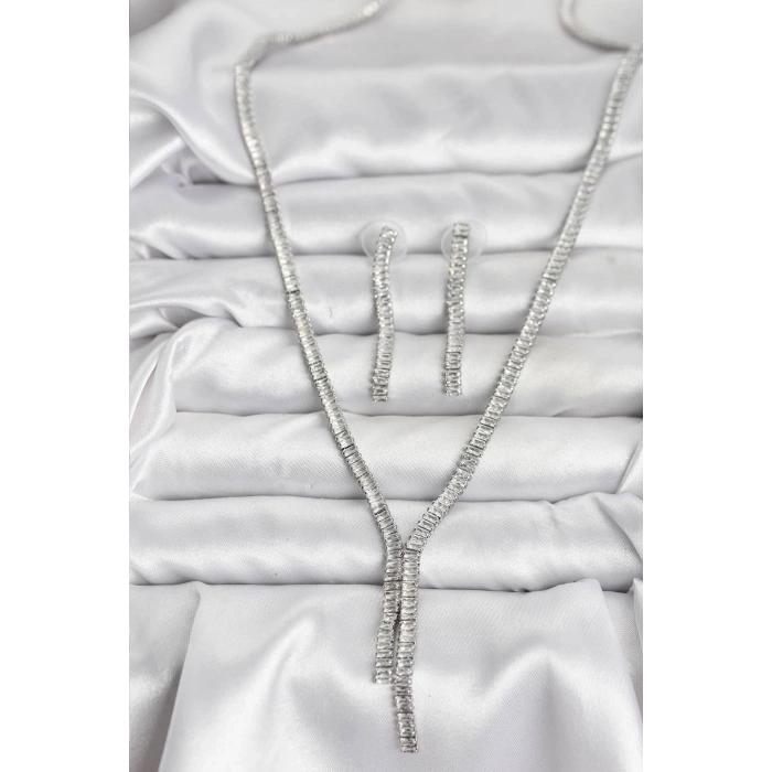 Gümüş Renk Baget Zirkon Taşlı Kadın Kolye Küpe Set