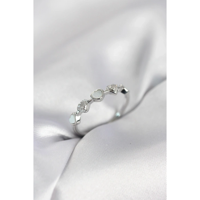 Gümüş Renk Minimal Kalp Model Zirkon Taşlı Pirinç Kadın Yüzük