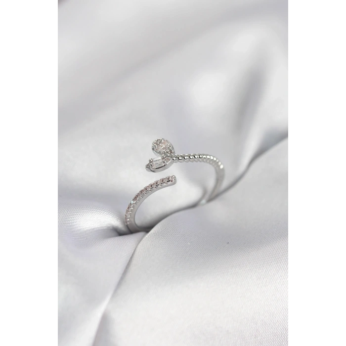 Gümüş Renk Pirinç Kuyruklu Kalp Model Kadın Yüzük