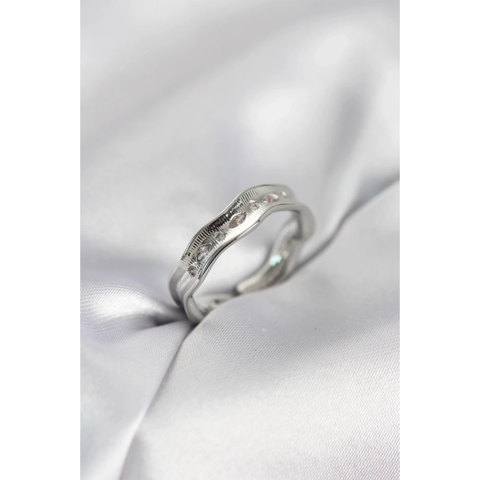 Gümüş Renk Su Damlası Model Zirkon Taşlı Kadın Yüzük