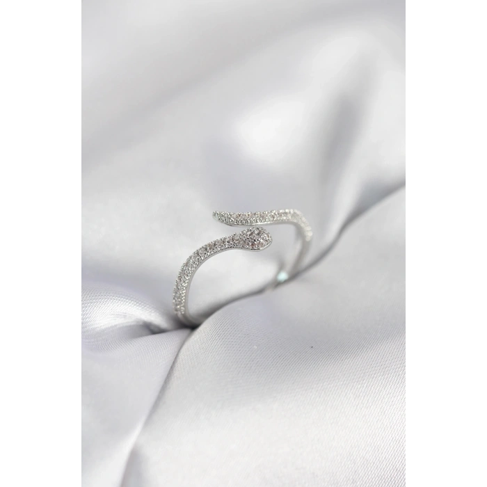 Gümüş Renk Yılan Model Zirkon Taşlı Kadın Yüzük