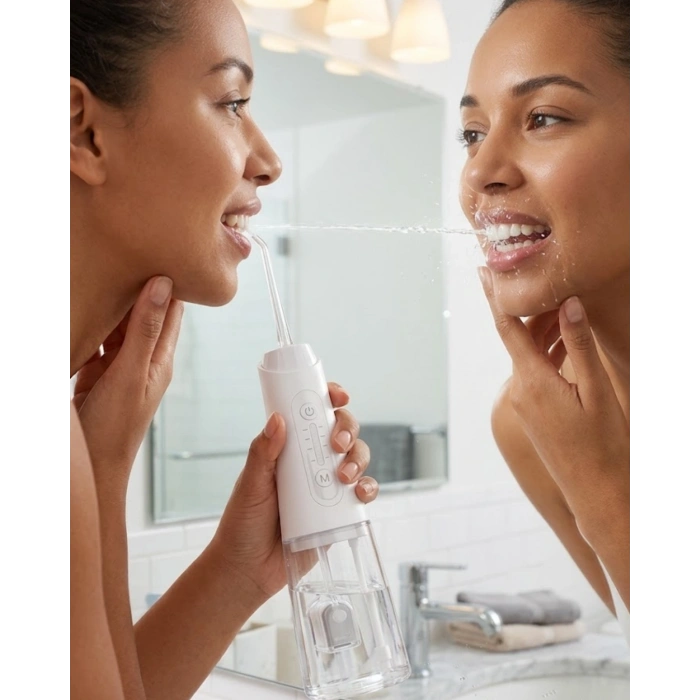 IPX7 Su Geçirmez Şarjlı Ağız Duşu 320 ml Su Tanklı Ayarlanabilir Basınçlı