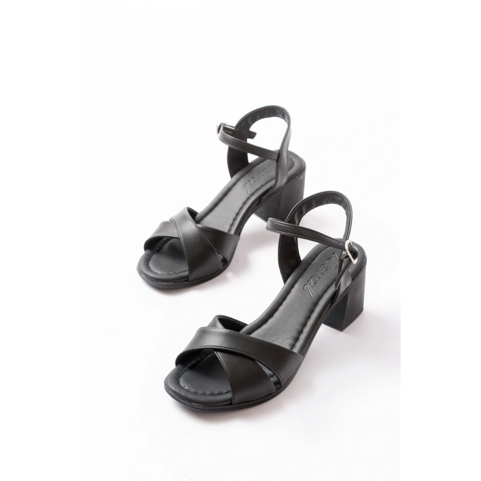 K-11 Siyah Günlük Çapraz Topuklu Kadın Sandalet