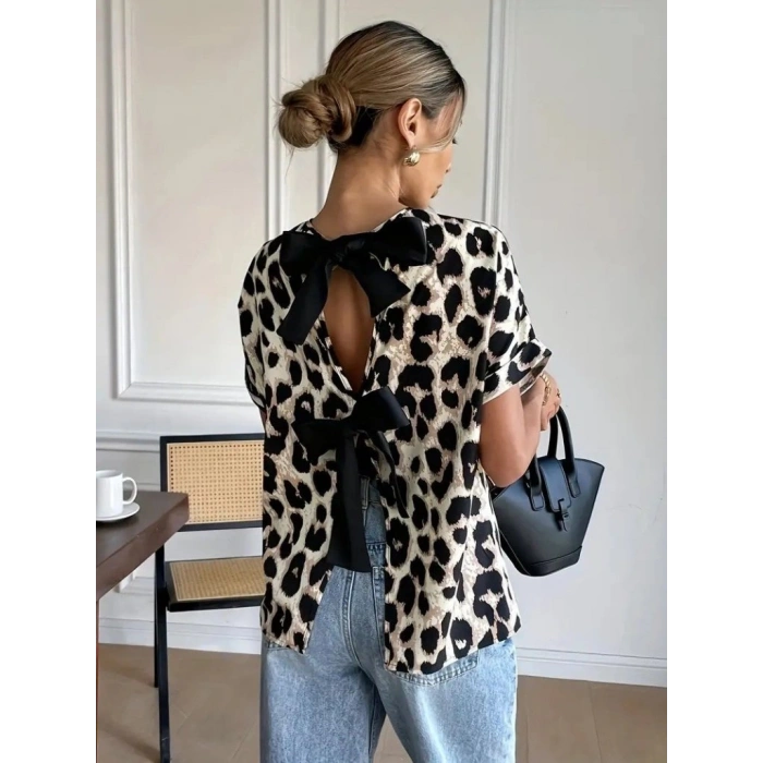 Kadın Kısa Kollu Bisiklet Yaka Arkadan Fiyonk Detaylı Leopar Süprem Bluz