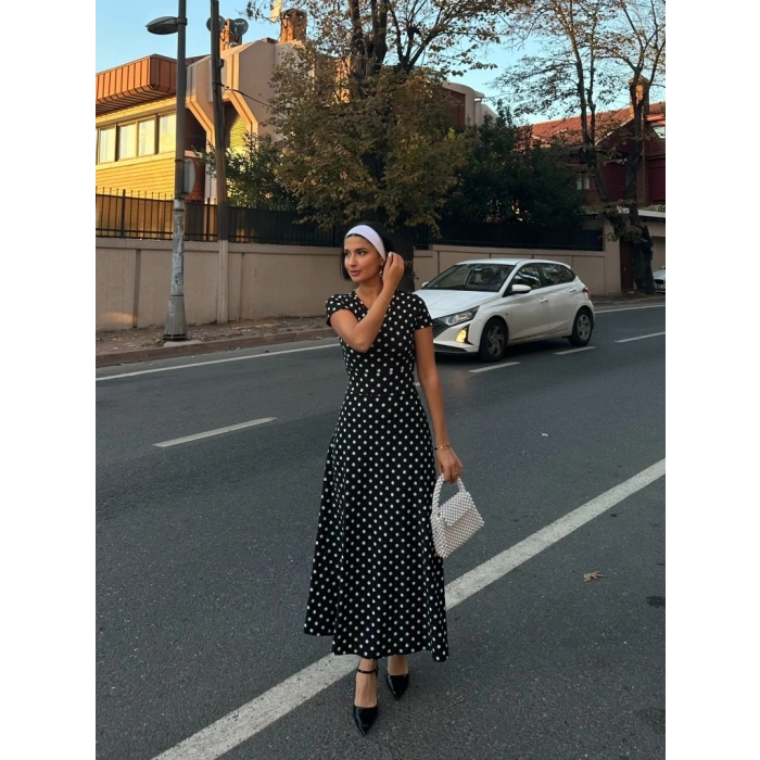 Kadın Kısa Kollu Bisiklet Yaka Puantiyeli Maksi örme Krep Elbise