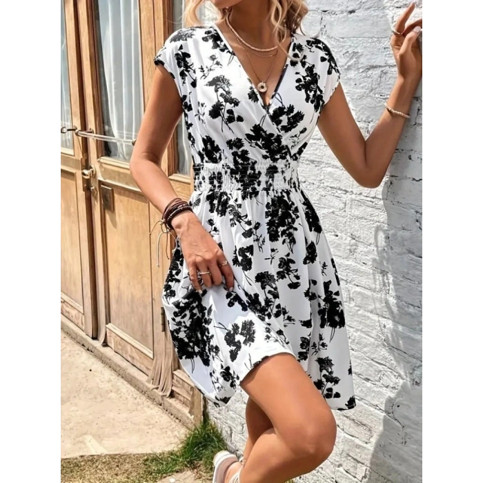 Kadın Kısa Kollu Kruvaze Yakalı çiçekli Desenli Süprem Elbise