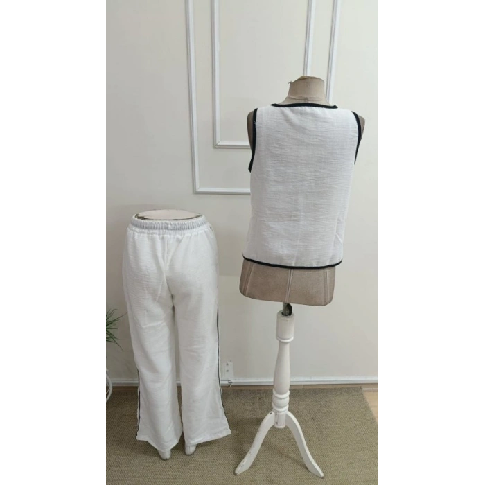 Kadın Kolsuz önü Düğmeli Yelek Ve Pantolon Ikili Takım
