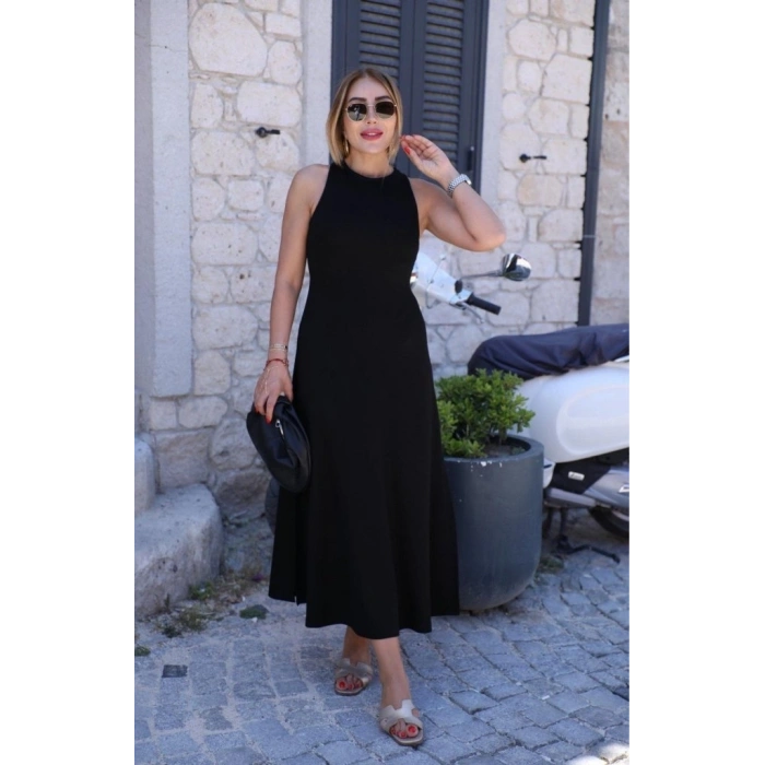 Kadın Omuzlardan Açık Arkadan Toka Detaylı Yırtmaçlı Uzun Viskon Elbise