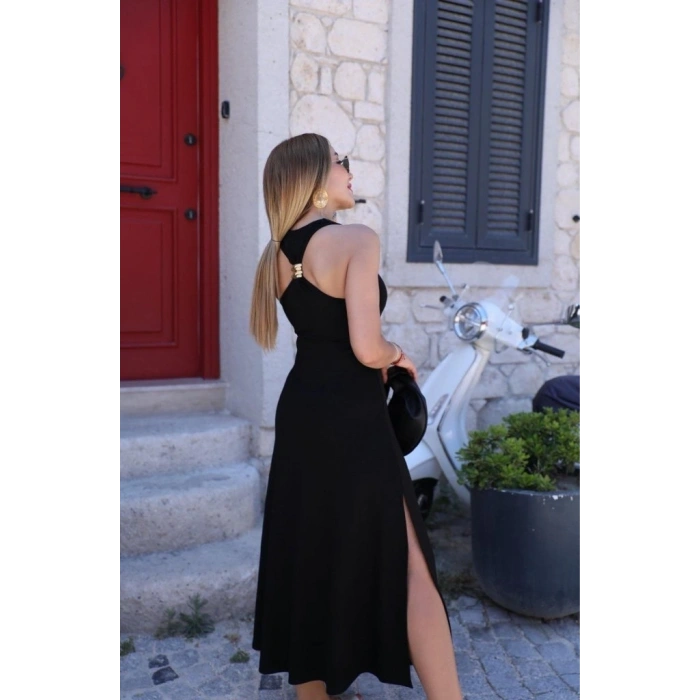 Kadın Omuzlardan Açık Arkadan Toka Detaylı Yırtmaçlı Uzun Viskon Elbise