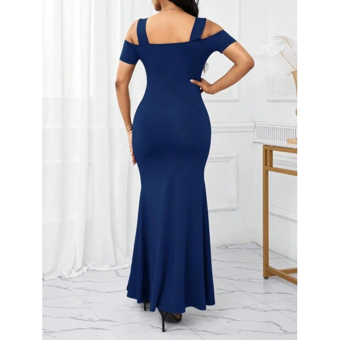 Kadın Omuzlardan Açık Askılı Yırtmaç Detaylı Uzun Ithal Krep Elbise