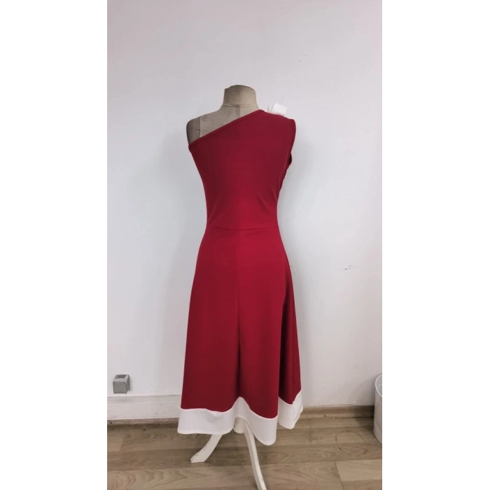 Kadın Tek Omuzu Açık Omuzlardan Kurdela Detaylı çift Renkli Ithal Krep Elbise