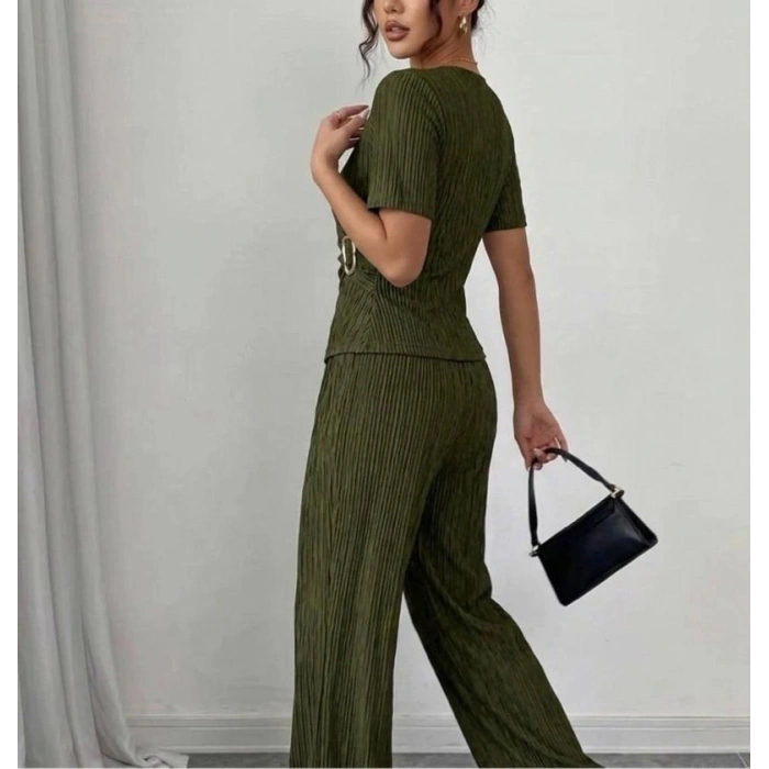 Kadın Toka Detaylı Kruvaze Takım