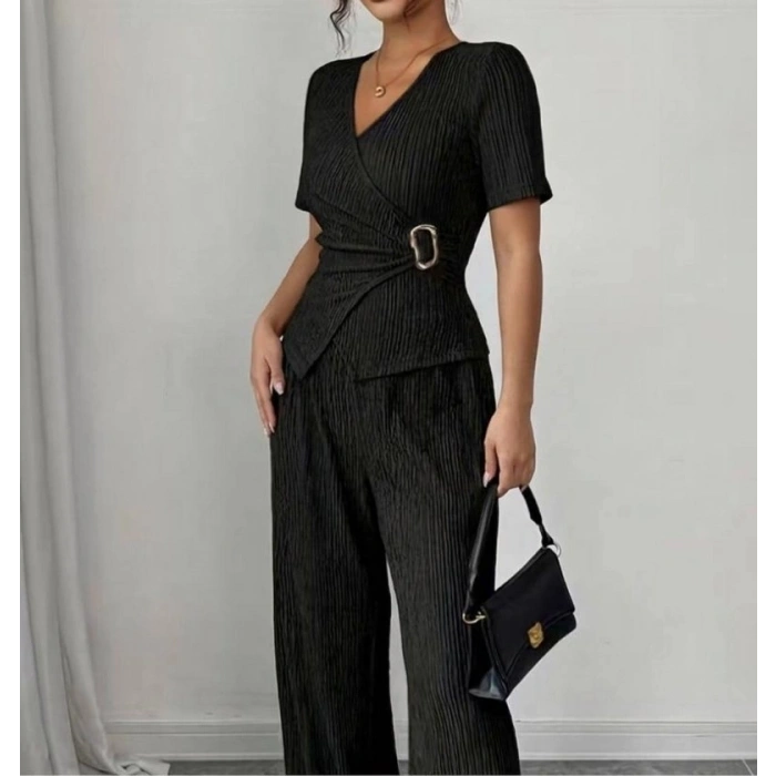 Kadın Toka Detaylı Kruvaze Takım