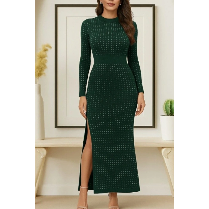 Kadın Uzun Kollu Bisiklet Yaka Taşlı Midi Kadife Elbise