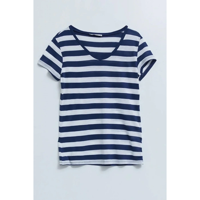 Lacivert V Yaka Çizgili Kısa Kollu Kadın Tişört