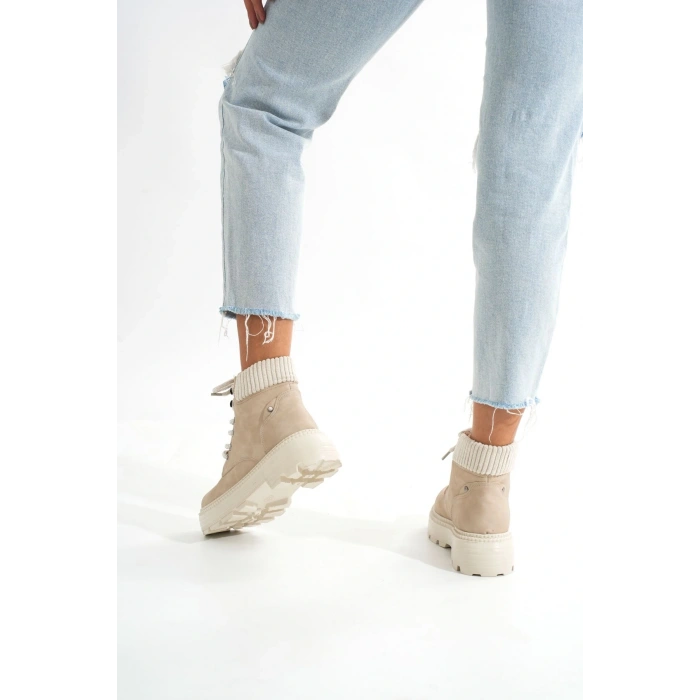 LMÇ-2045 Bej Süet Bağcıklı Kalın Taban Kadın Günlük Bot