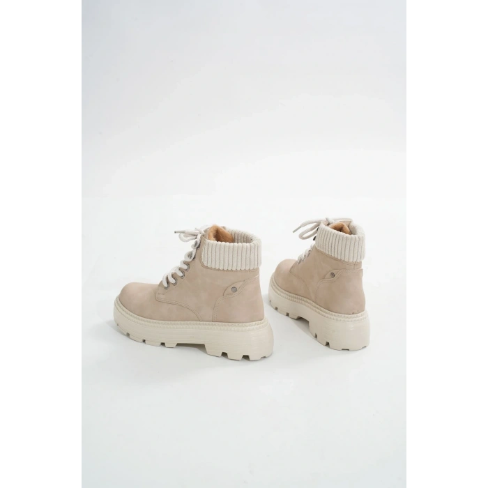LMÇ-2045 Bej Süet Bağcıklı Kalın Taban Kadın Günlük Bot