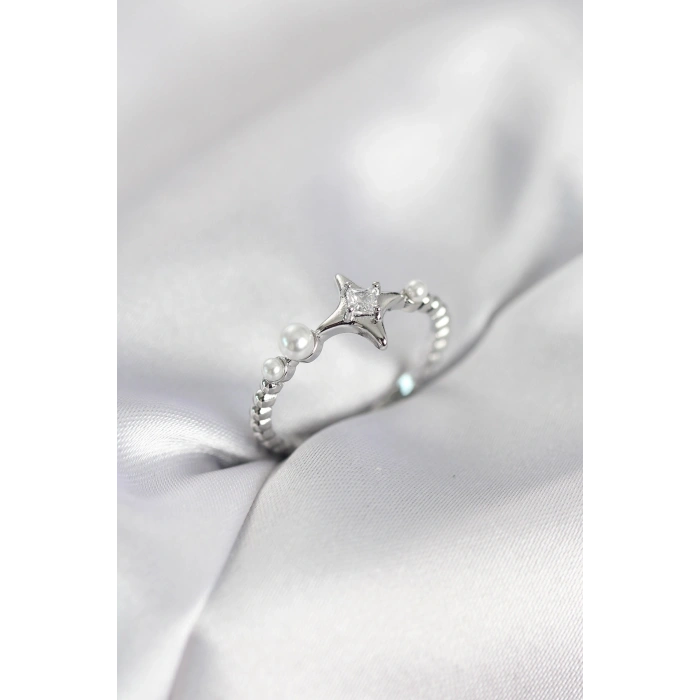 Minimal Kutup Yıldızı Model Zirkon Taşlı Gümüş Renk Kadın Yüzük