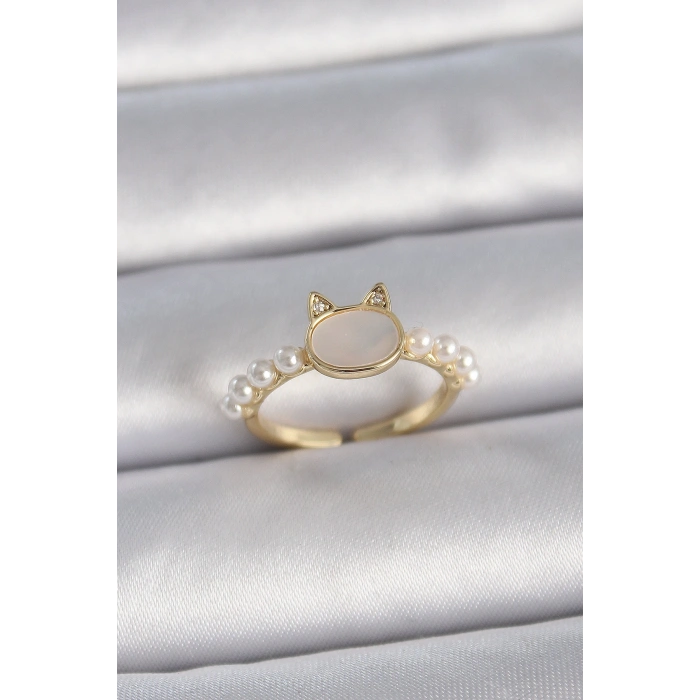 Pirinç Gold Renk Ayarlanabilir Beyaz Mineli Kedi Model İnci Detay Kadın Yüzük